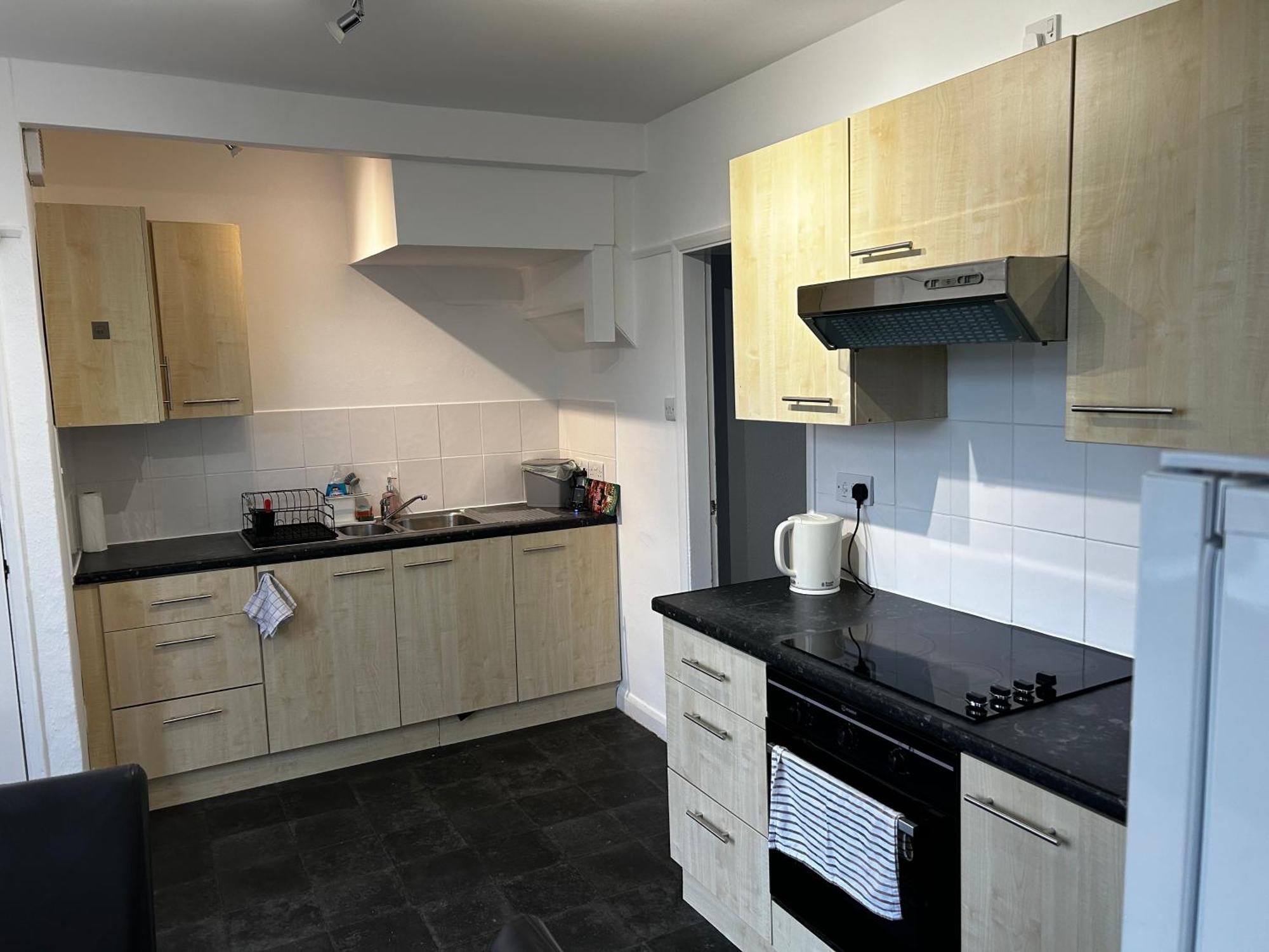 Family Home Near Cribbs Causeway And The Wave, Just 2 Minutes From Airbus And Rolls Royce Бристоль Экстерьер фото